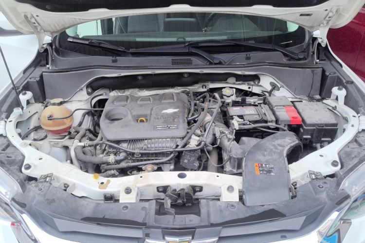 Used Chevrolet Trax 2021 325T Automatic Sport Edition China VI Standard Engine Bay