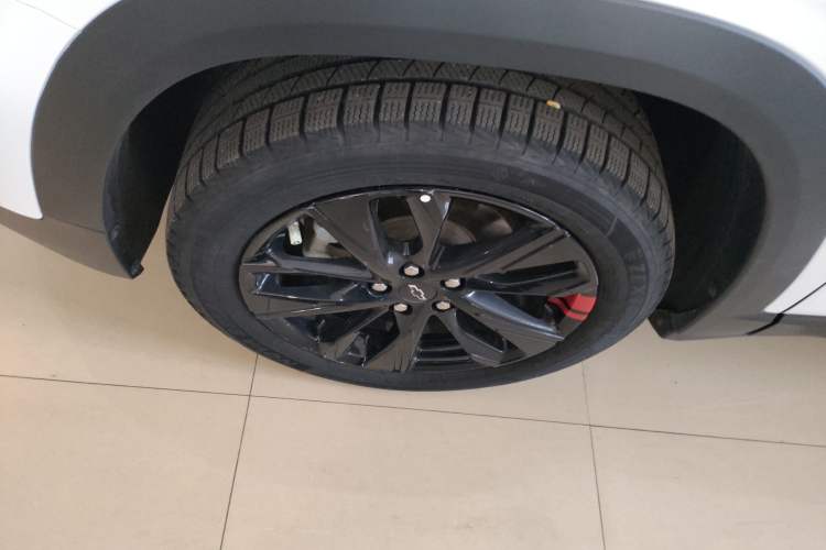 Used Chevrolet Trax 2021 Redline 335T CVT Top-Tier Model China VI Standard Exterior 4