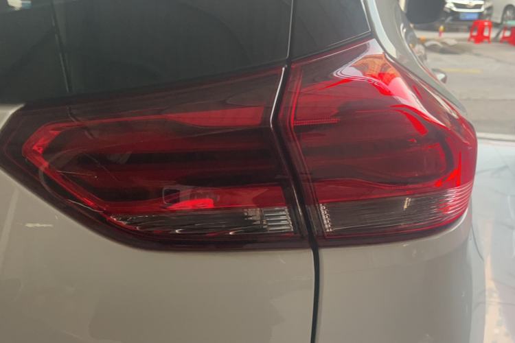 Used Chevrolet Trax 2021 325T Automatic Sport Edition China VI Standard Exterior 4