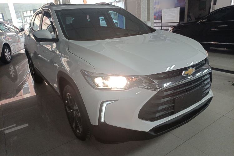 Used Chevrolet Trax 2021 325T Automatic Sport Edition China VI Standard Front Right 45 Deg
