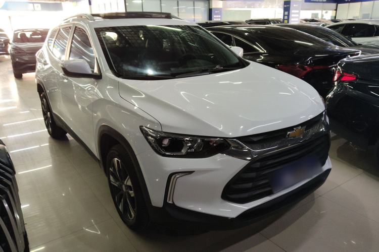 Used Chevrolet Trax 2021 325T Automatic Fun Edition China VI Standard Front Right 45 Deg