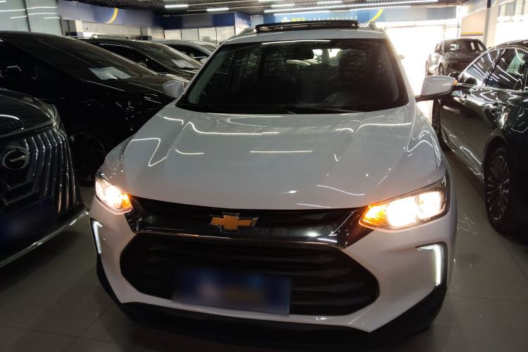 Used Chevrolet Trax 2021 325T Automatic Fun Edition China VI Standard Front