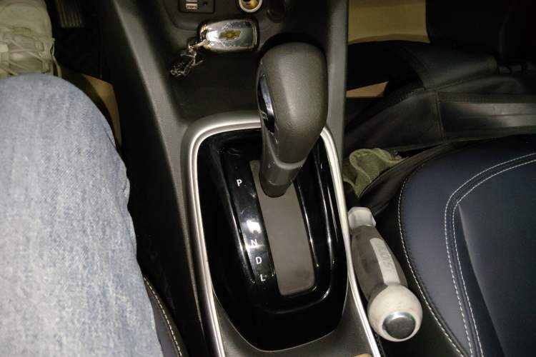 Used Chevrolet Trax 2021 325T Automatic Fun Edition China VI Standard Gear Lever