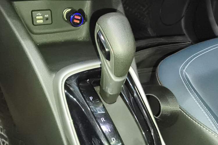 Used Chevrolet Trax 2021 325T Automatic Fun Edition China VI Standard Gear Lever