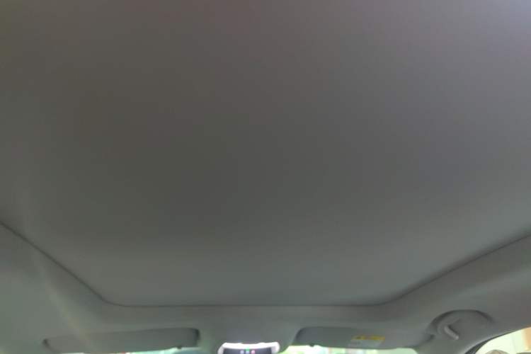 Used Chevrolet Trax 2021 325T Automatic Fun Edition China VI Standard Headliner