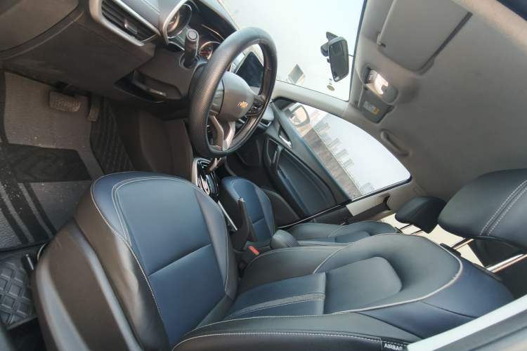 Used Chevrolet Trax 2021 325T Automatic Fun Edition China VI Standard Interior 2