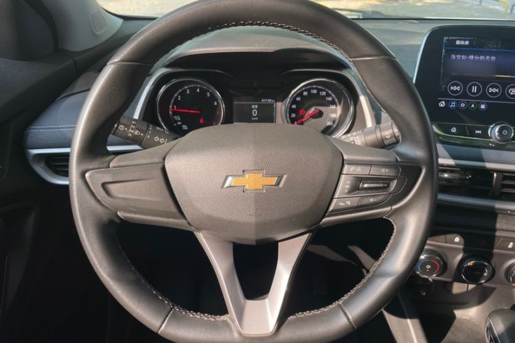 Used Chevrolet Trax 2021 325T Automatic Sport Edition China VI Standard Interior 2
