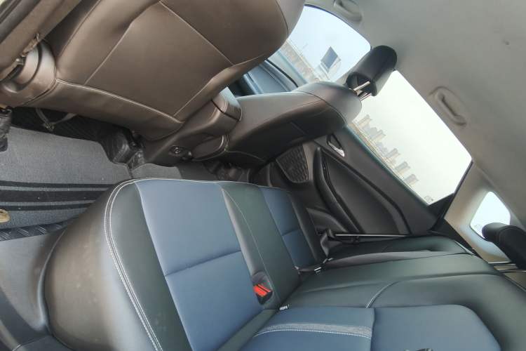 Used Chevrolet Trax 2021 325T Automatic Fun Edition China VI Standard Interior 3