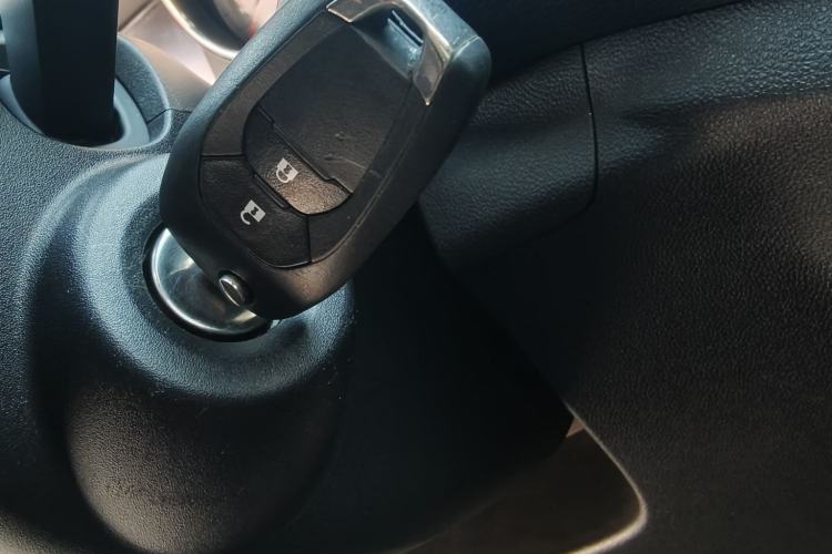 Used Chevrolet Trax 2021 325T Automatic Fun Edition China VI Standard Interior 4