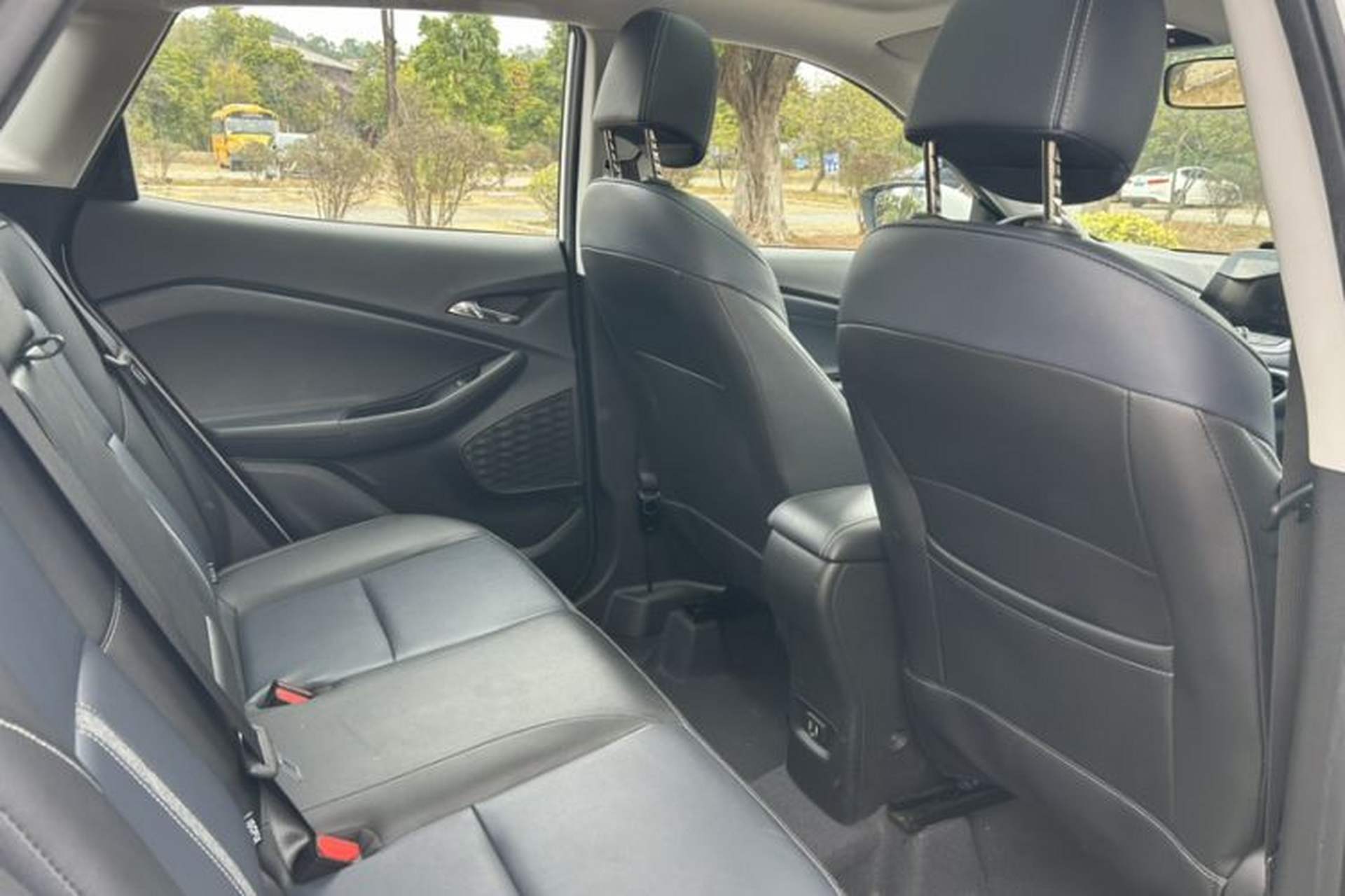 Used Chevrolet Trax 2021 325T Automatic Fun Edition China VI Standard Interior 6