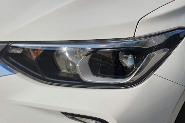 Used Chevrolet Trax 2021 325T Automatic Fun Edition China VI Standard Left Front Headlight