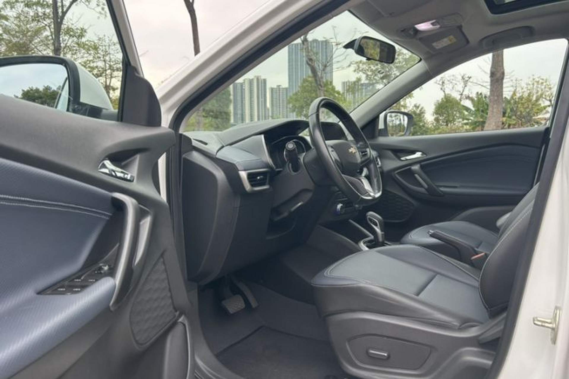 Used Chevrolet Trax 2021 325T Automatic Fun Edition China VI Standard Left Front Seat