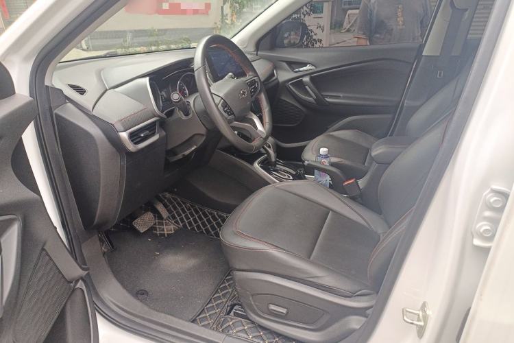 Used Chevrolet Trax 2021 Redline 335T CVT Luxury Edition China VI Standard Left Front Seat