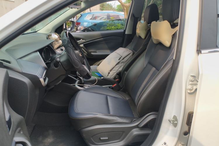 Used Chevrolet Trax 2021 325T Automatic Fun Edition China VI Standard Left Front Seat