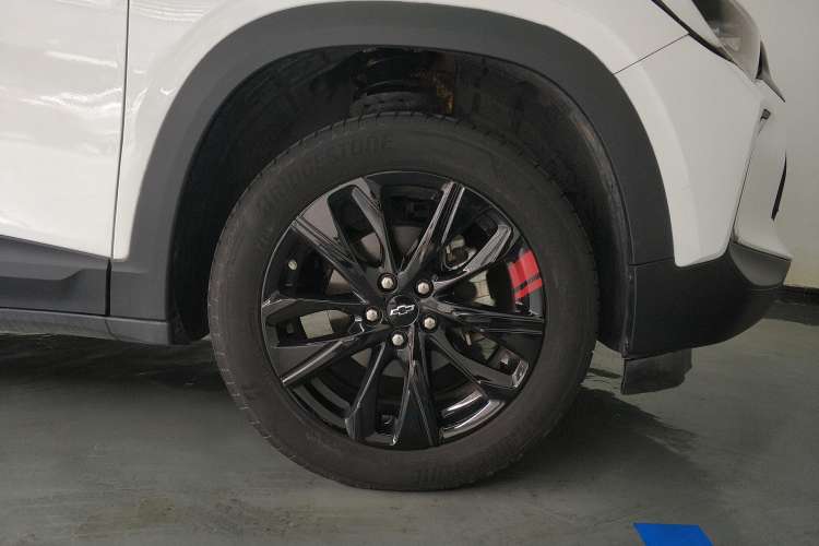 Used Chevrolet Trax 2021 Redline 335T CVT Top-Tier Model China VI Standard Left Front Wheel Hub
