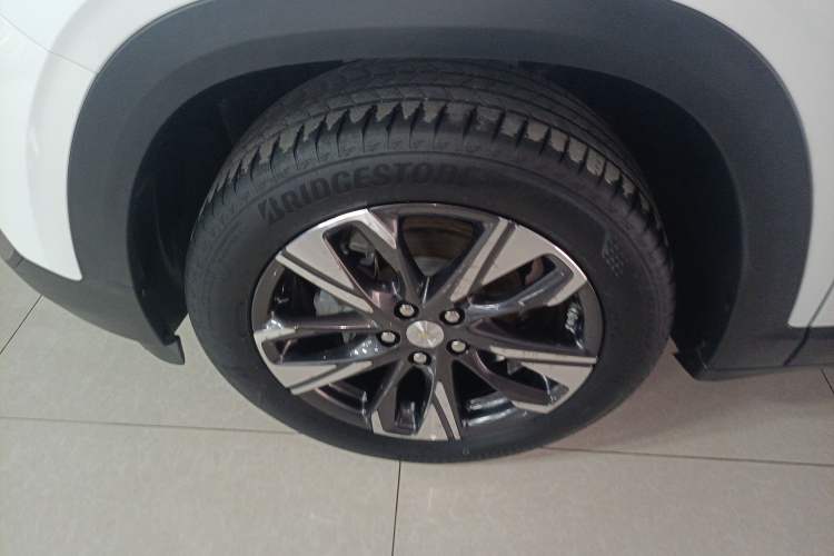 Used Chevrolet Trax 2021 325T Automatic Sport Edition China VI Standard Left Front Wheel Hub