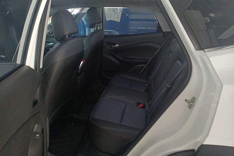 Used Chevrolet Trax 2021 325T Automatic Sport Edition China VI Standard Left Rear Seat
