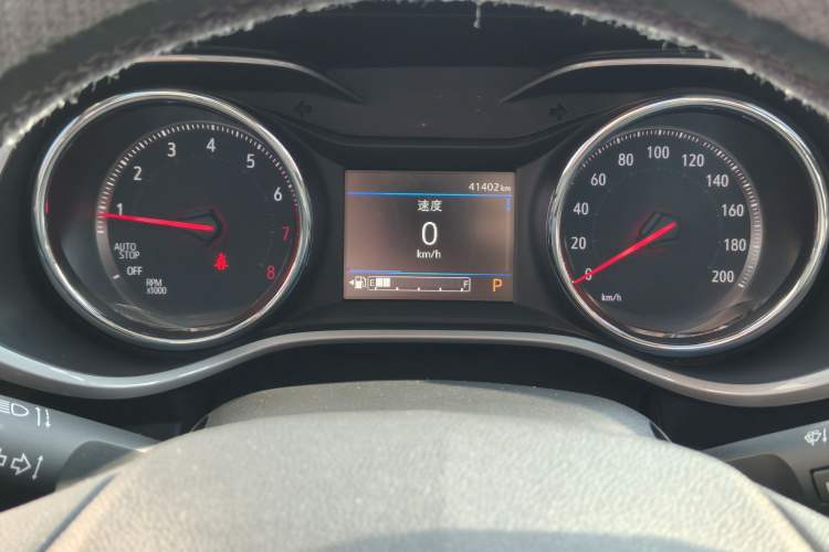 Used Chevrolet Trax 2021 325T Automatic Fun Edition China VI Standard Odometer Close Up