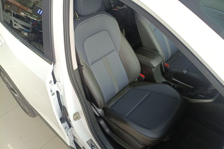 Used Chevrolet Trax 2021 325T Automatic Fun Edition China VI Standard Right Front Seat