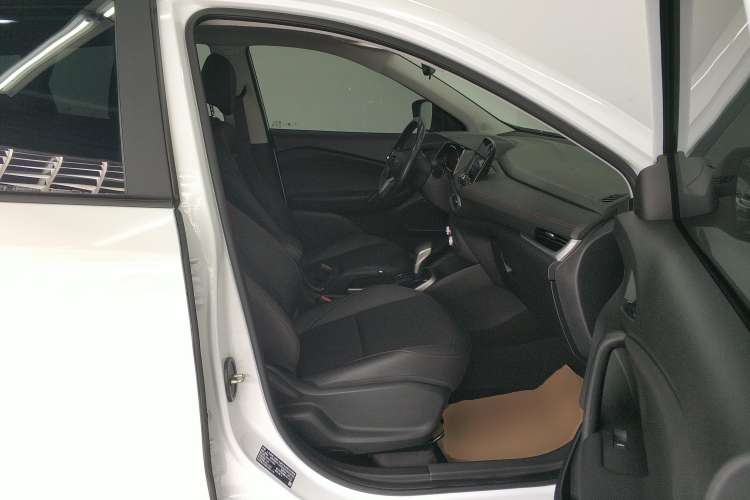 Used Chevrolet Trax 2021 Redline 335T CVT Top-Tier Model China VI Standard Right Front Seat