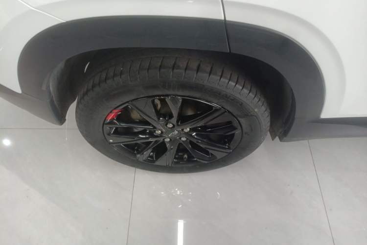 Used Chevrolet Trax 2021 Redline 335T CVT Top-Tier Model China VI Standard Right Rear Wheel Hub