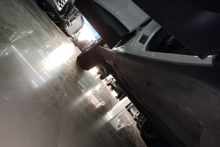 Used Chevrolet Trax 2021 325T Automatic Fun Edition China VI Standard Right Side Sill