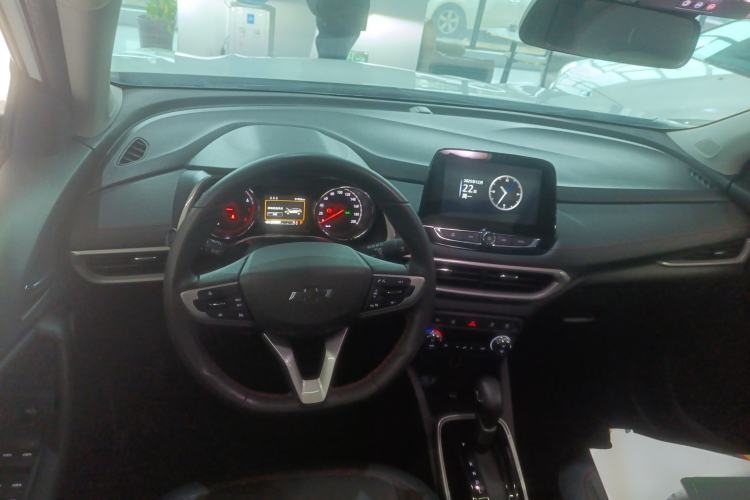 Used Chevrolet Trax 2021 Redline 335T CVT Top-Tier Model China VI Standard Steering Wheel