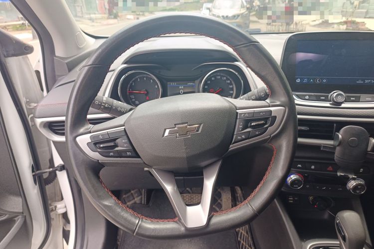 Used Chevrolet Trax 2021 Redline 335T CVT Luxury Edition China VI Standard Steering Wheel