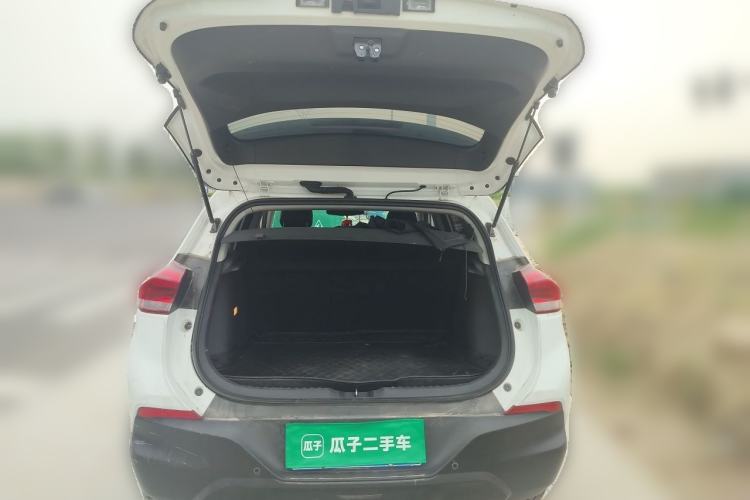 Used Chevrolet Trax 2021 325T Automatic Fun Edition China VI Standard Trunk