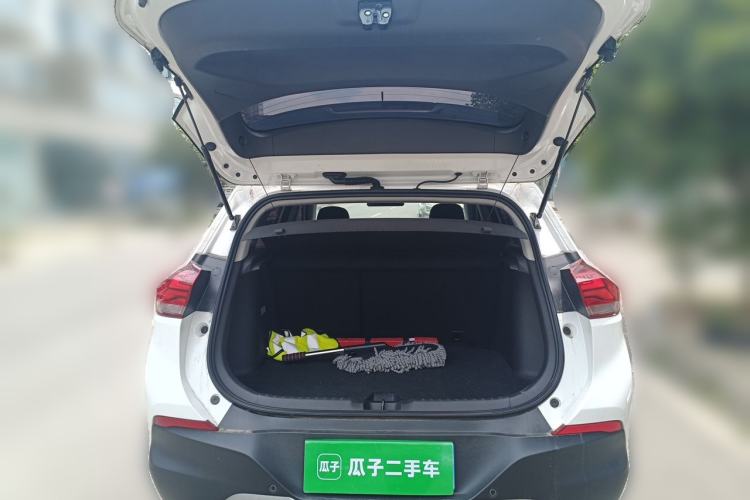 Used Chevrolet Trax 2021 Redline 335T CVT Luxury Edition China VI Standard Trunk