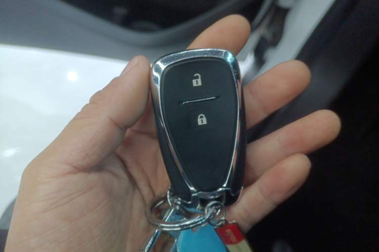 Used Chevrolet Trax 2021 Redline 335T CVT Top-Tier Model China VI Standard Vehicle Key