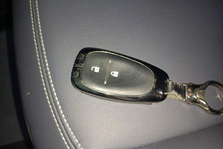 Used Chevrolet Trax 2021 325T Automatic Sport Edition China VI Standard Vehicle Key
