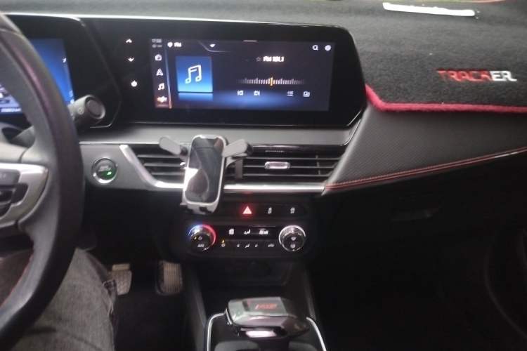 Used Chevrolet Trax 2022 Encore RS 1.5T CVT CoolMAX Audio And AC Panel