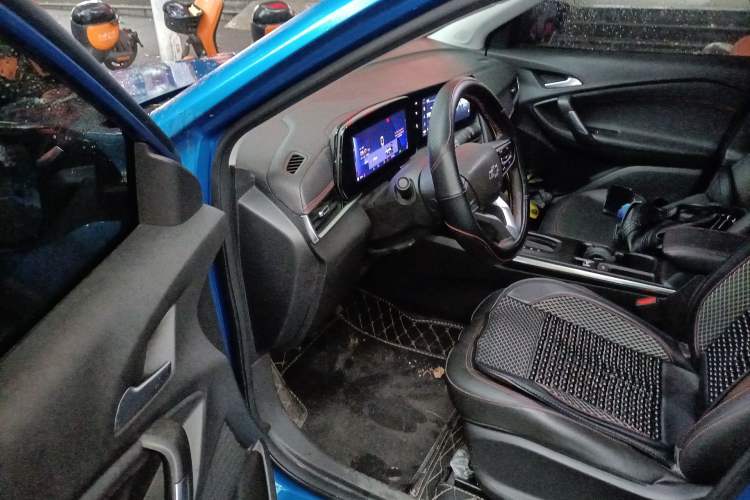 Used Chevrolet Trax 2022 Encore RS 1.5T CVT Cool Driver Seat