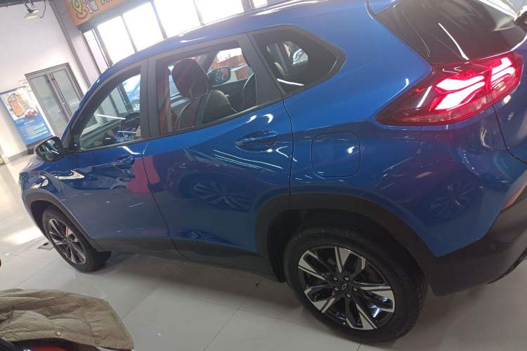 Used Chevrolet Trax 2022 Encore RS 1.5T CVT Cool Exterior 3