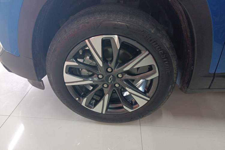 Used Chevrolet Trax 2022 Encore RS 1.5T CVT Cool Exterior 7