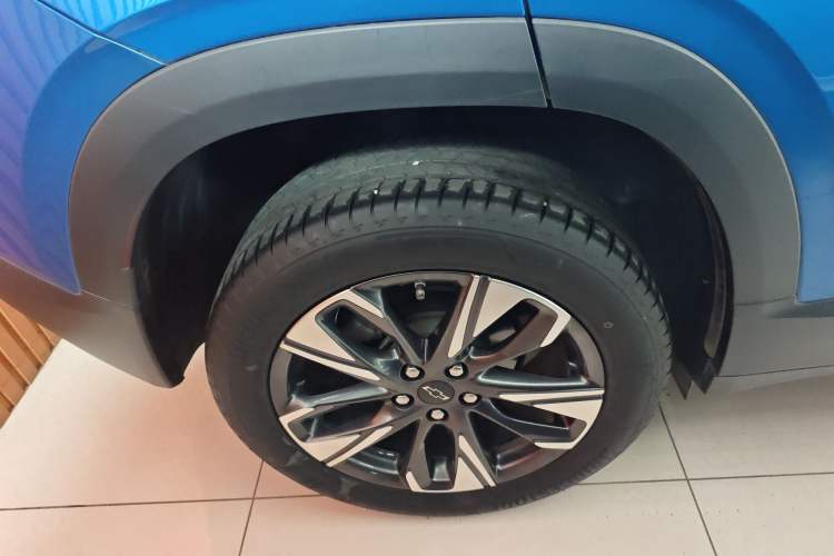Used Chevrolet Trax 2022 Encore RS 1.5T CVT CoolMAX Exterior 8