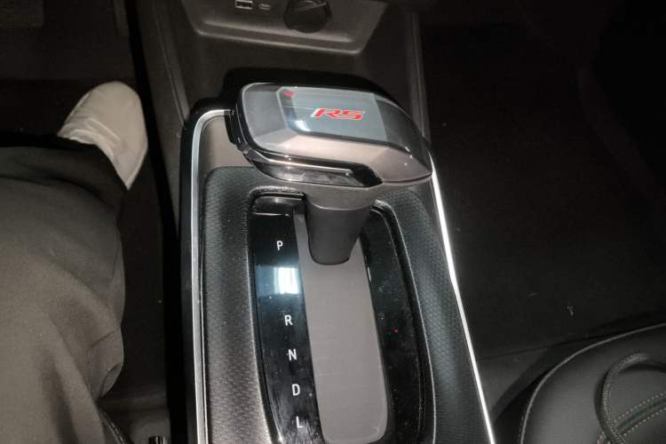 Used Chevrolet Trax 2022 Encore RS 1.5T CVT CoolMAX Gear Lever