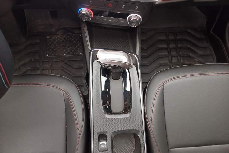 Used Chevrolet Trax 2022 Encore RS 1.5T CVT CoolPro Gear Lever