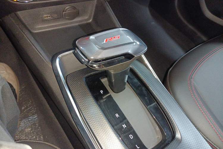 Used Chevrolet Trax 2022 Encore RS 1.5T CVT Cool Gear Lever