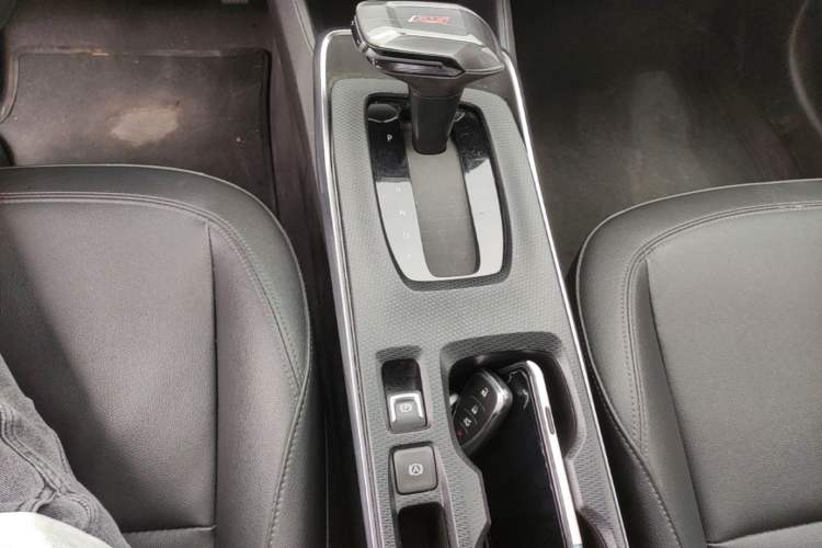 Used Chevrolet Trax 2022 Encore RS 1.5T CVT Cool Gear Lever