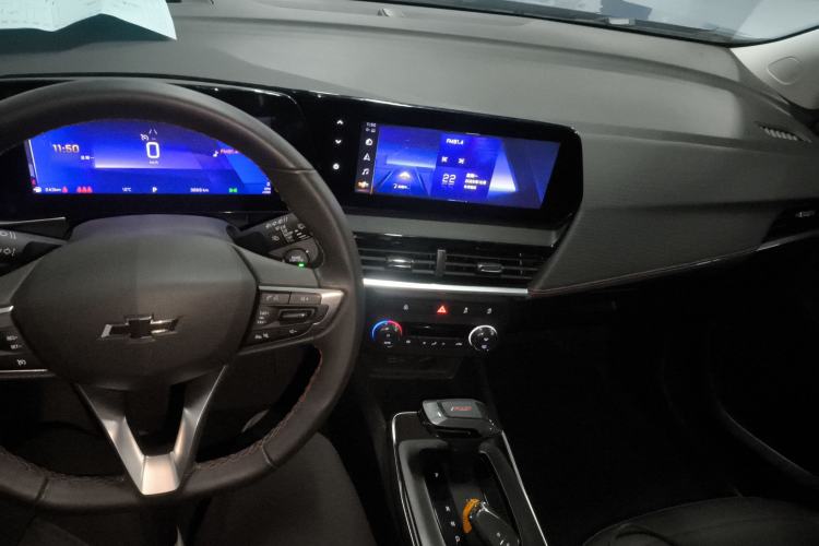 Used Chevrolet Trax 2022 Encore RS 1.5T CVT CoolMAX Interior 2