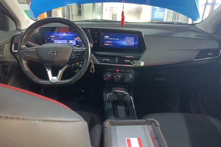 Used Chevrolet Trax 2022 Encore RS 1.5T CVT Cool Interior 2