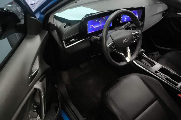 Used Chevrolet Trax 2022 Encore RS 1.5T CVT CoolMAX Interior 3