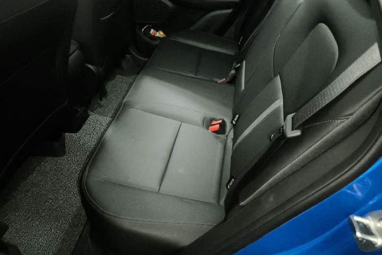 Used Chevrolet Trax 2022 Encore RS 1.5T CVT CoolMAX Interior 4
