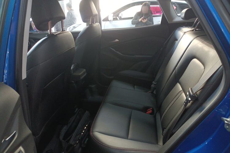 Used Chevrolet Trax 2022 Encore RS 1.5T CVT Cool Interior 4