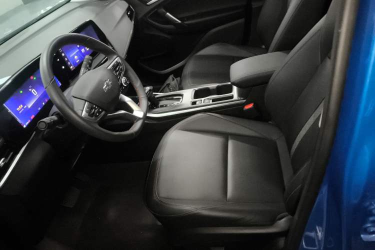Used Chevrolet Trax 2022 Encore RS 1.5T CVT CoolMAX Left Front Seat