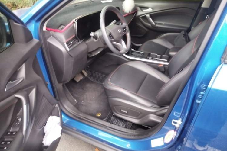 Used Chevrolet Trax 2022 Encore RS 1.5T CVT CoolMAX Left Front Seat