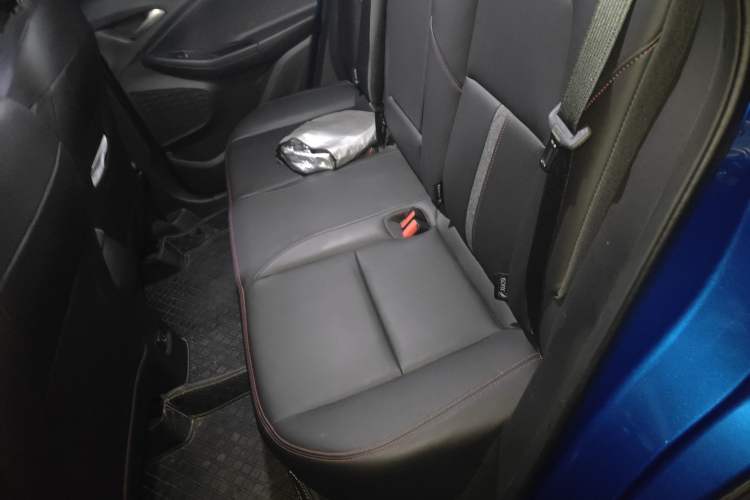 Used Chevrolet Trax 2022 Encore RS 1.5T CVT CoolMAX Left Rear Seat