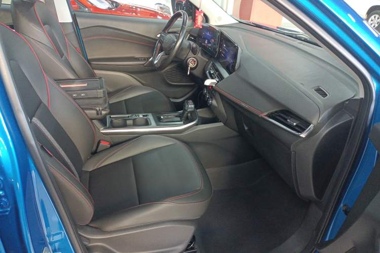 Used Chevrolet Trax 2022 Encore RS 1.5T CVT Cool Right Front Seat